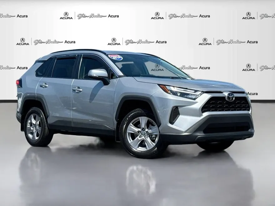 2024 Toyota RAV4 XLE photo 1