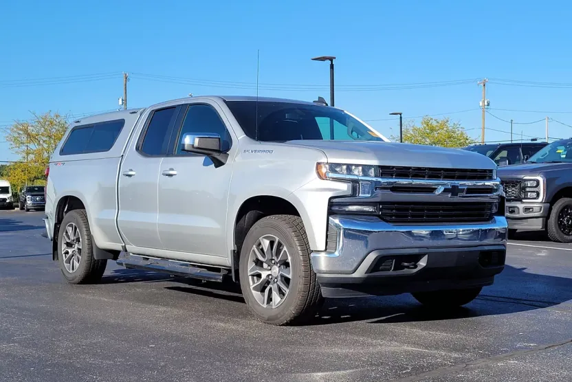 2020 Chevrolet Silverado 1500 LT photo 1
