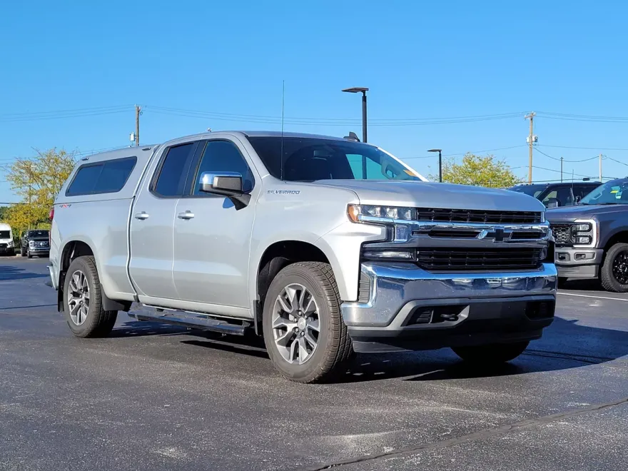 2020 Chevrolet Silverado 1500 LT photo 1