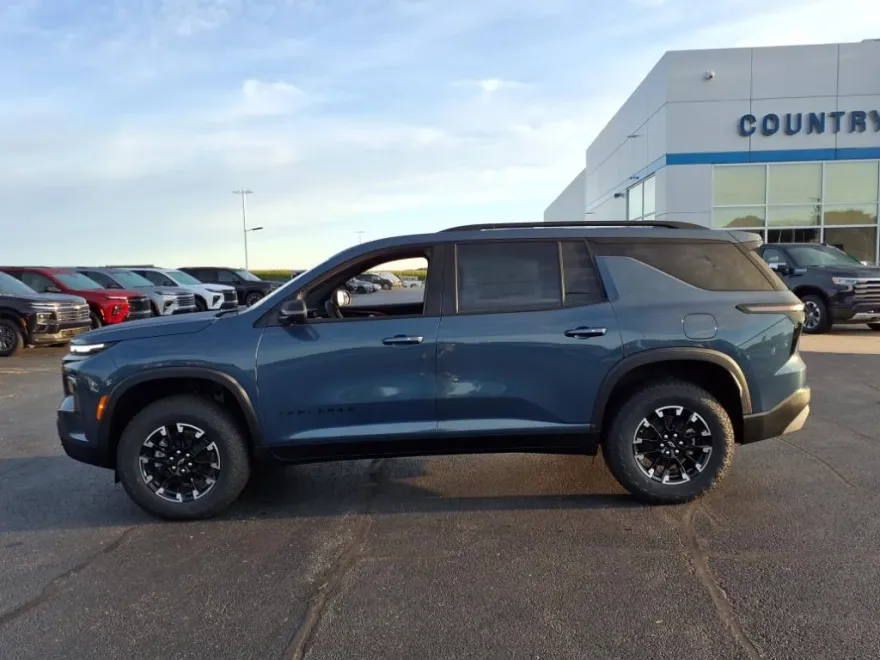 2026 Chevrolet Traverse Z71 photo 1