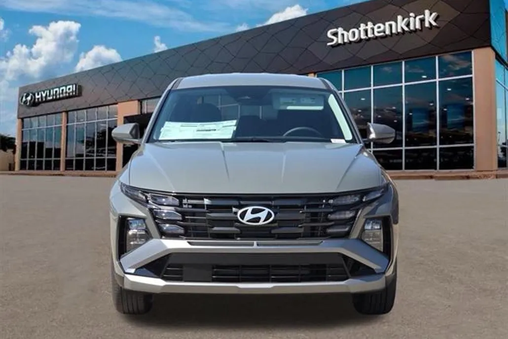 2026 Hyundai Tucson SE photo 1