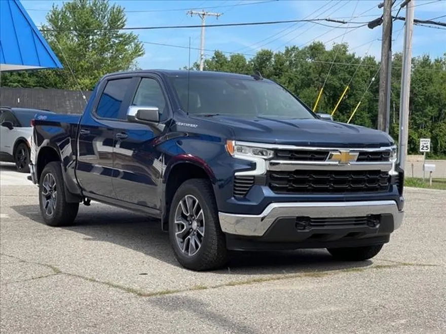 2022 Chevrolet Silverado 1500 LT photo 1