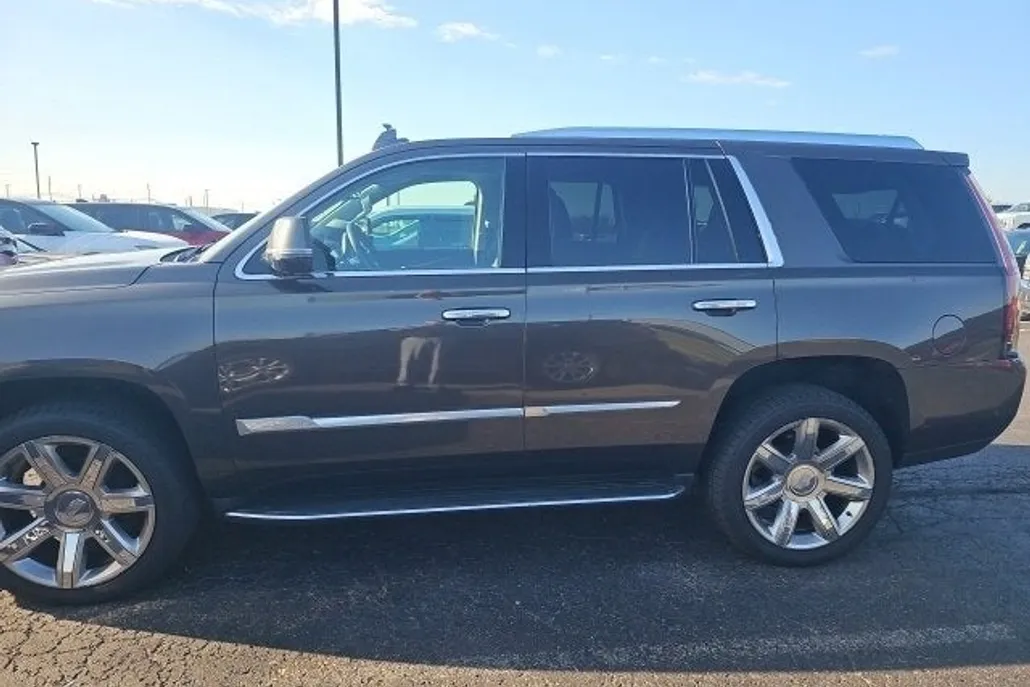 2020 Cadillac Escalade Premium Luxury photo 1