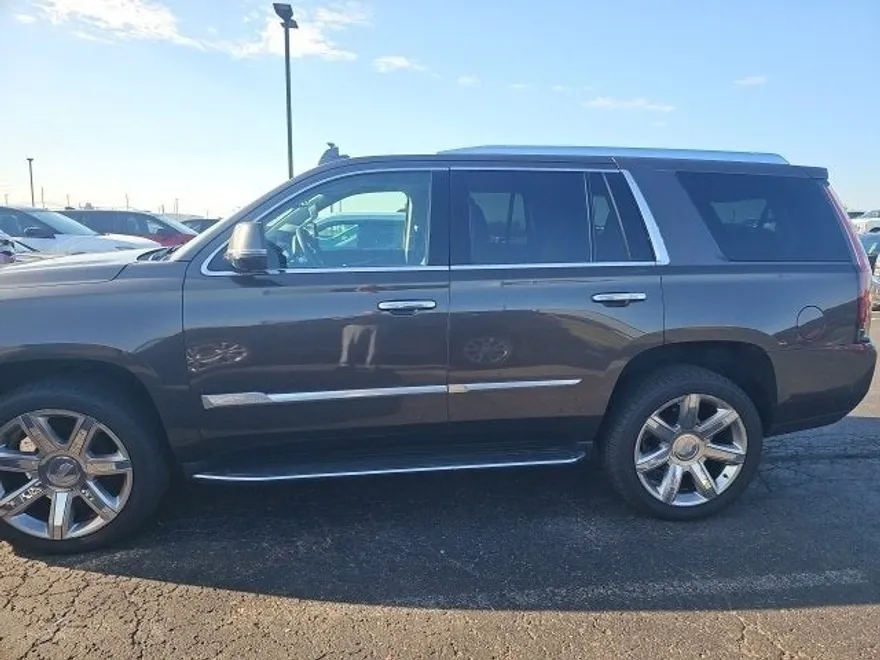 2020 Cadillac Escalade Premium Luxury photo 1