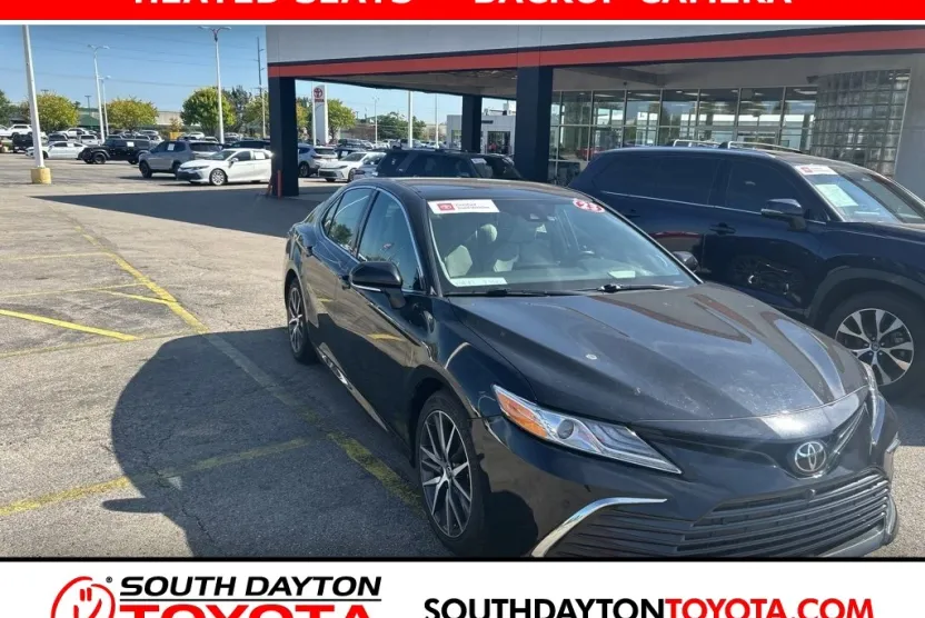 2023 Toyota Camry XLE photo 1