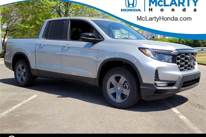 2025 Honda Ridgeline TrailSport photo 1