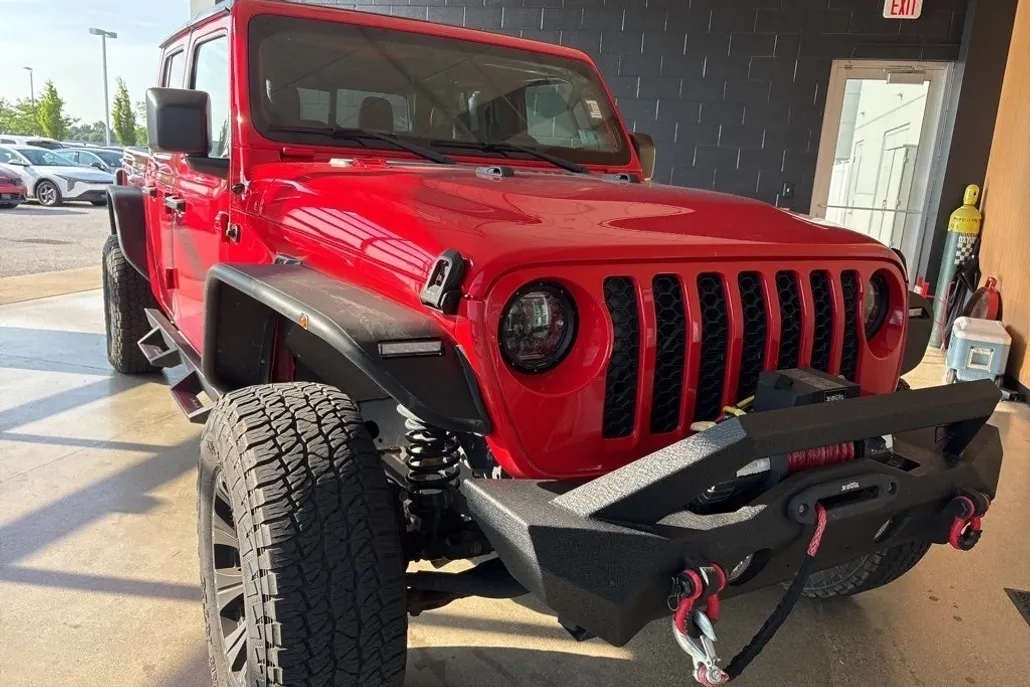 2020 Jeep Gladiator Sport photo 1