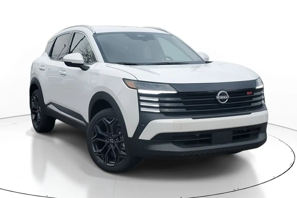 2025 Nissan Kicks SR photo 1