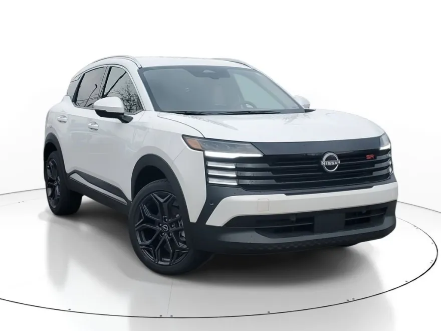 2025 Nissan Kicks SR photo 1