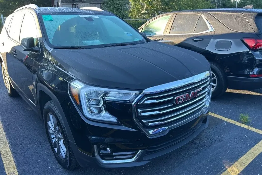 2024 Gmc Terrain SLT photo 1