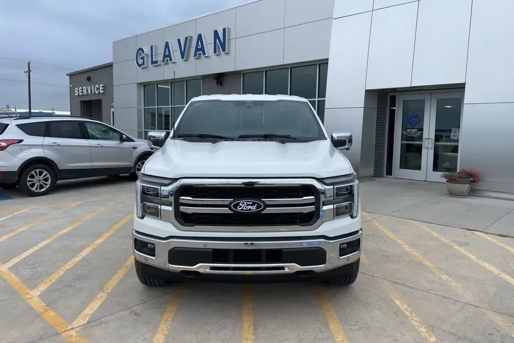 2025 Ford F-150 Lariat photo 1