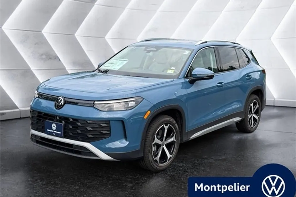 2025 Volkswagen Tiguan SE photo 1