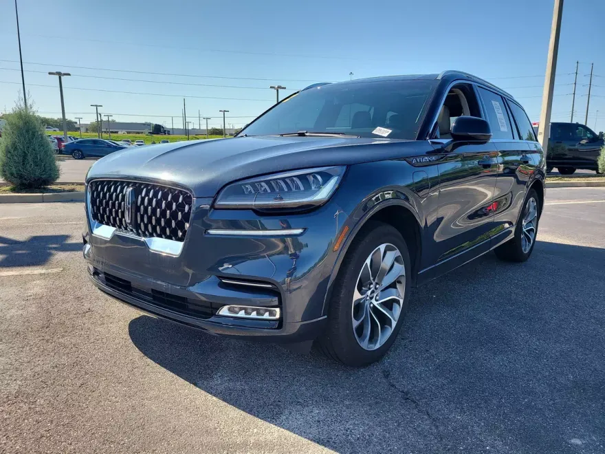 2022 Lincoln Aviator Grand Touring photo 1