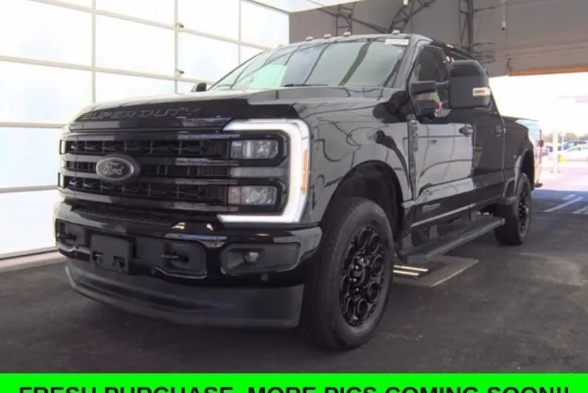 2023 Ford F-250 Lariat photo 1