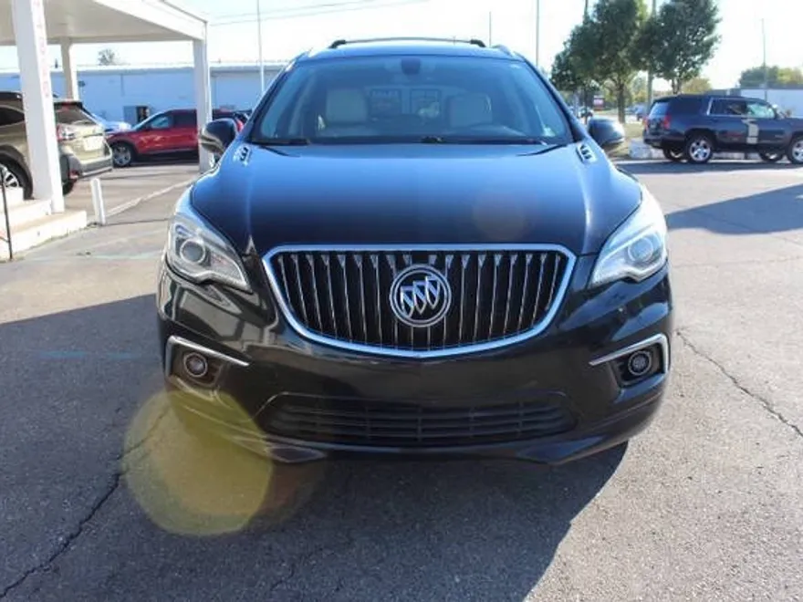 2017 Buick Envision Essence photo 1