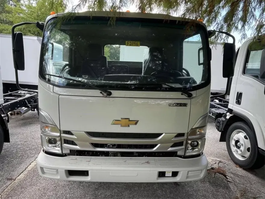 2025 Chevrolet Silverado 4500HD photo 1