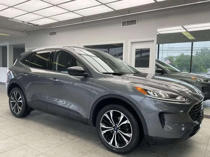 2022 Ford Escape SE photo 1