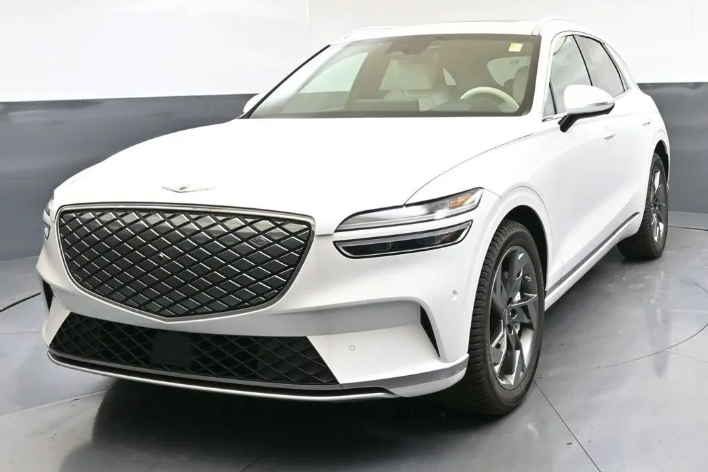 2025 Genesis Electrified GV70 Prestige photo 1