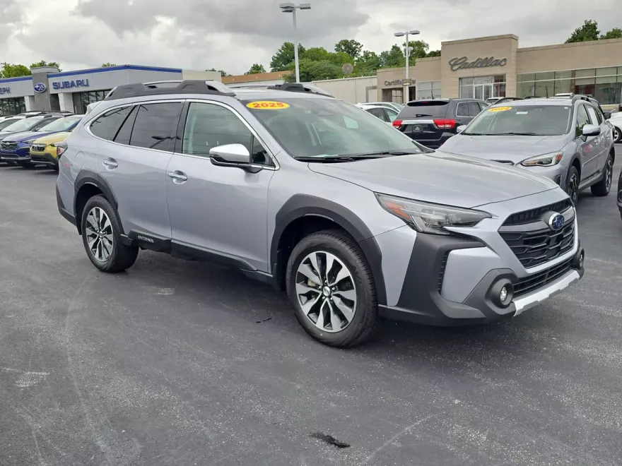 2025 Subaru Outback Touring photo 1