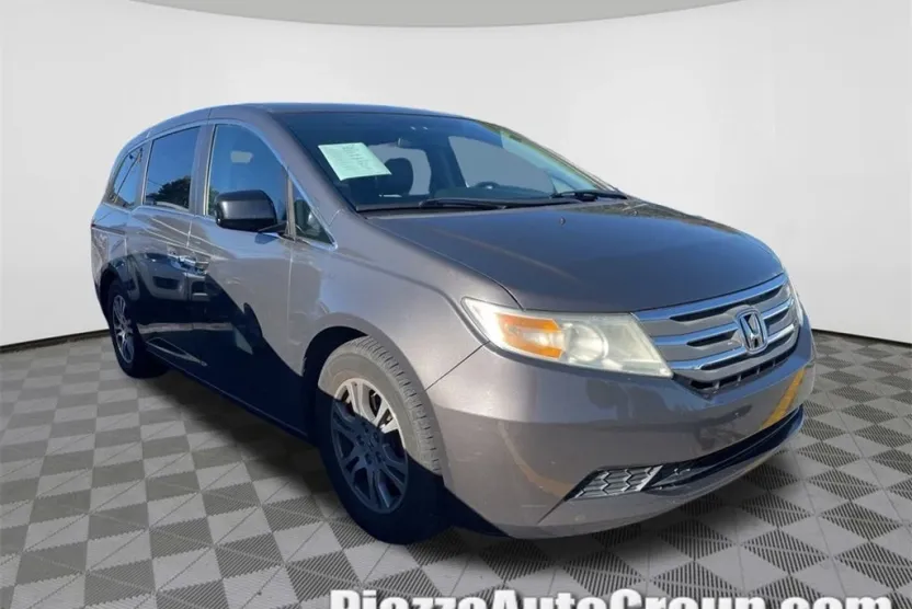 2013 Honda Odyssey EX-L photo 1