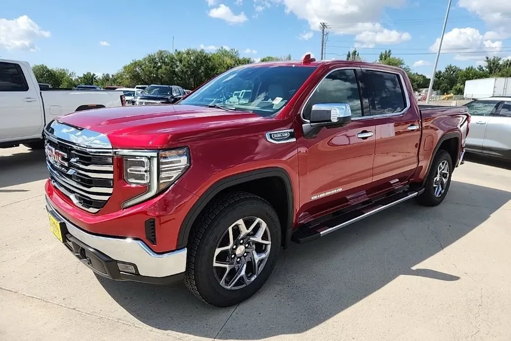 2026 Gmc Sierra 1500 SLT photo 1