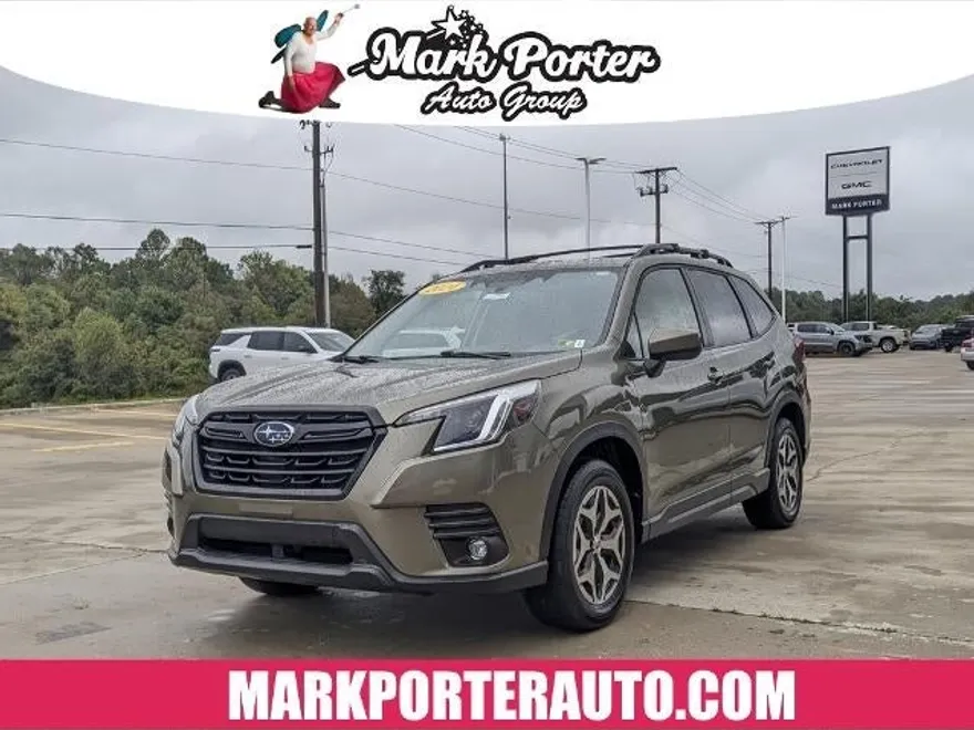 2024 Subaru Forester Premium photo 1