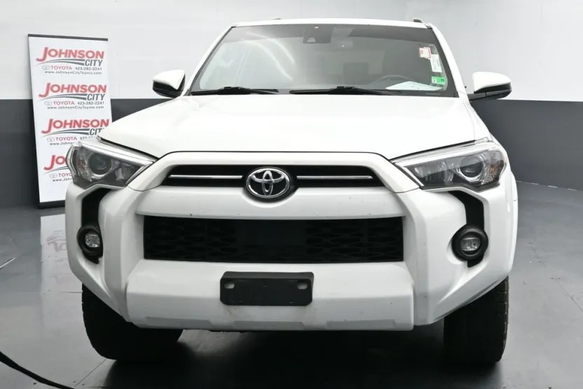 2021 Toyota 4Runner SR5 photo 1