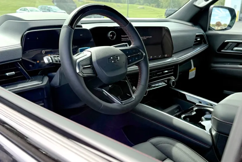 2025 Chevrolet Tahoe RST photo 1
