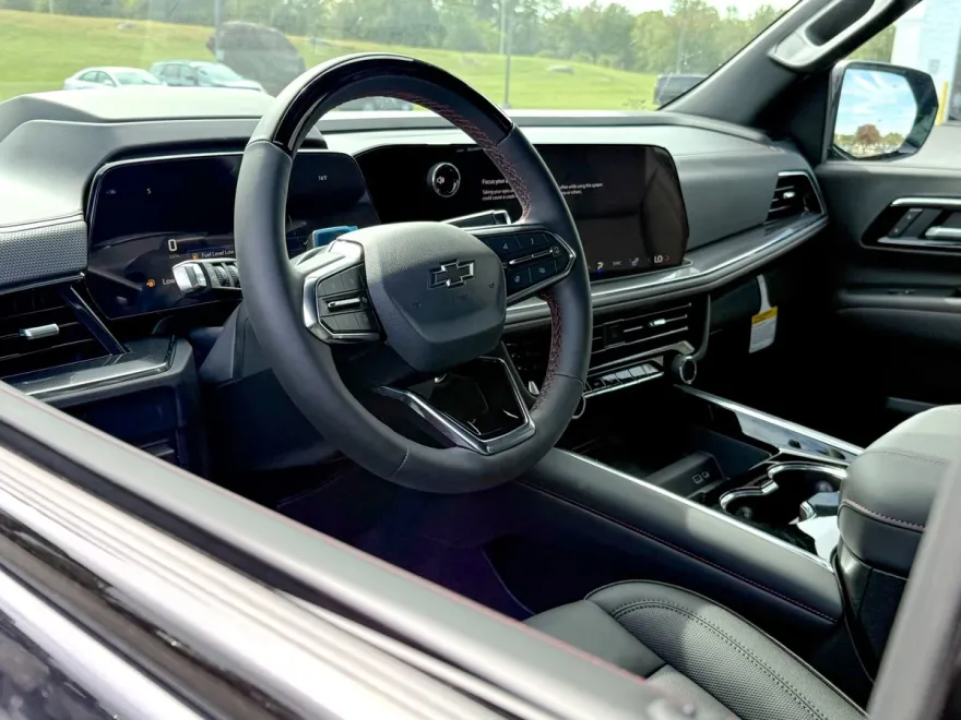 2025 Chevrolet Tahoe RST photo 1