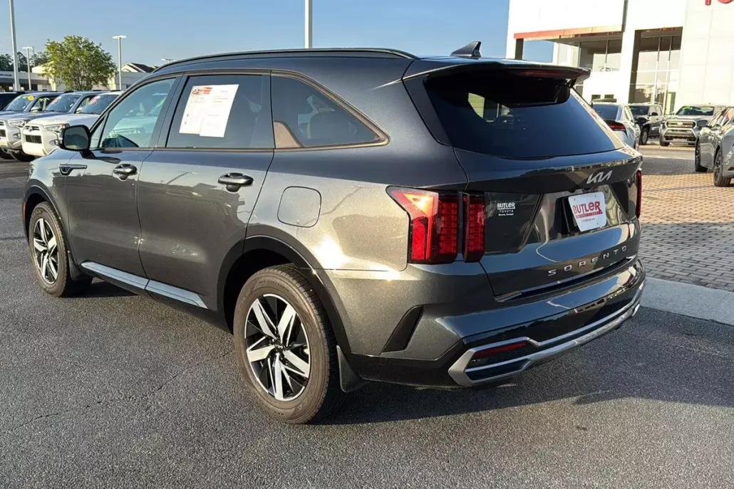 2022 Kia Sorento EX photo 1