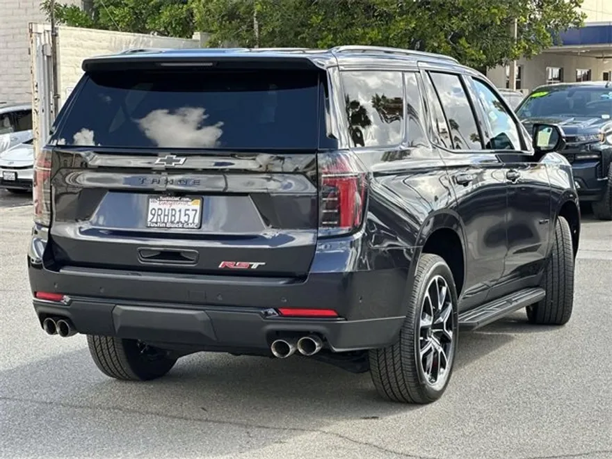 2025 Chevrolet Tahoe RST photo 1