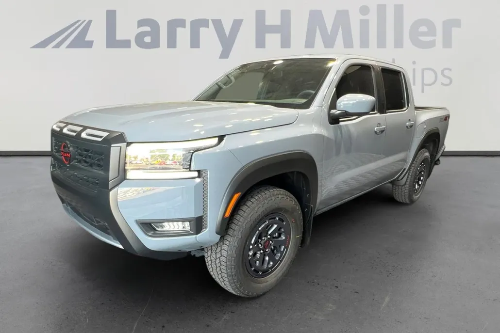 2025 Nissan Frontier PRO-4X photo 1