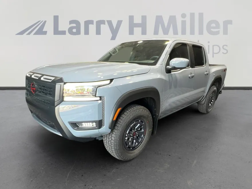 2025 Nissan Frontier PRO-4X photo 1