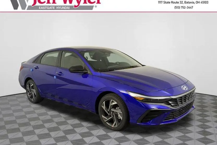 2025 Hyundai Elantra SEL Sport photo 1