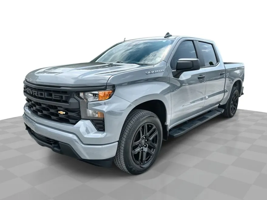 2024 Chevrolet Silverado 1500 Custom photo 1