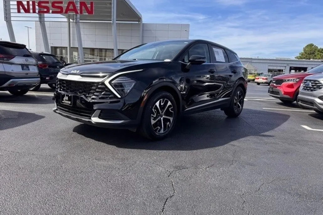 2024 Kia Sportage EX photo 1