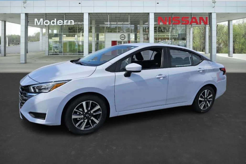 2025 Nissan Versa SV photo 1