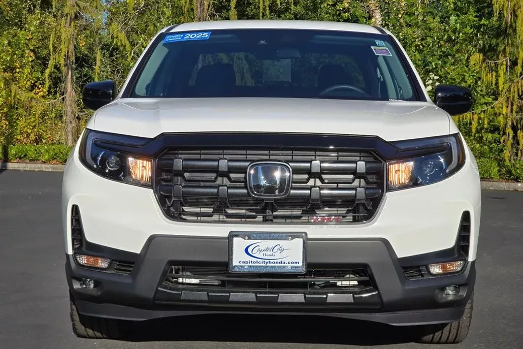 2025 Honda Ridgeline Sport photo 1
