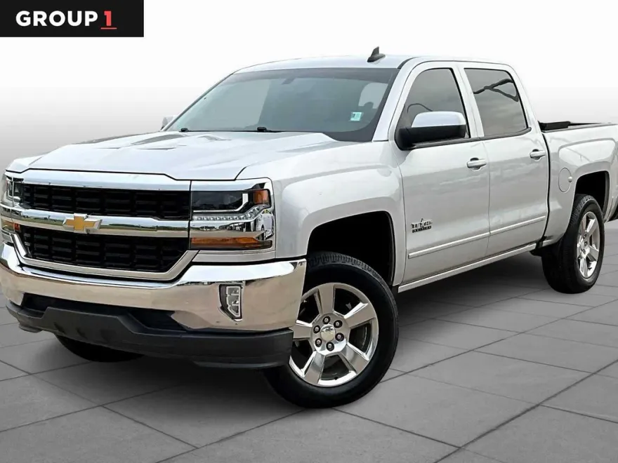 2018 Chevrolet Silverado 1500 LT photo 1