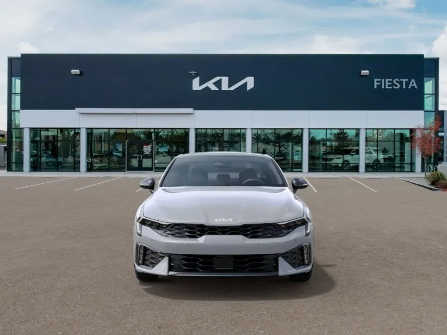 2025 Kia K5 GT-Line photo 1