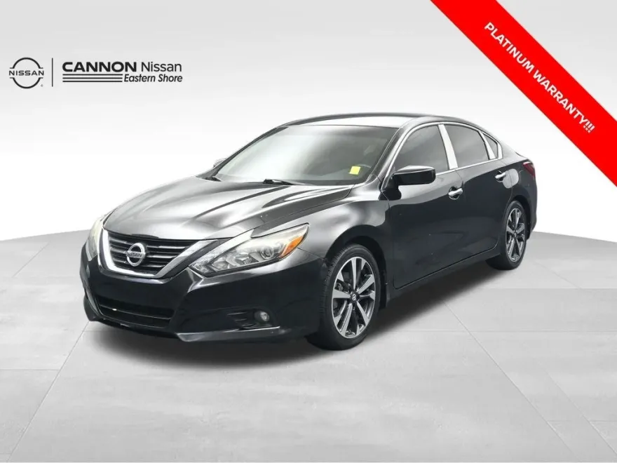 2017 Nissan Altima 2.5 SR photo 1