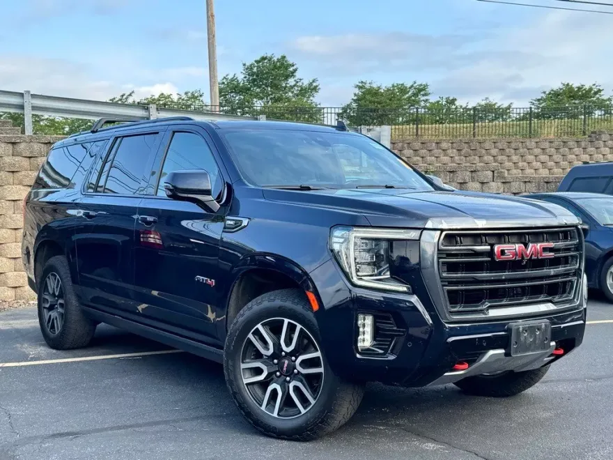 2021 Gmc Yukon XL AT4 photo 1