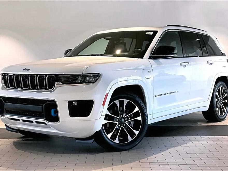 2023 Jeep Cherokee Overland 4xe photo 1
