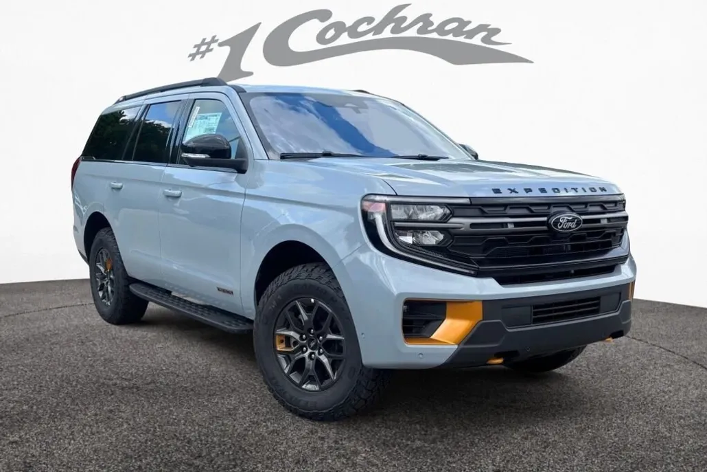 2025 Ford Expedition photo 1