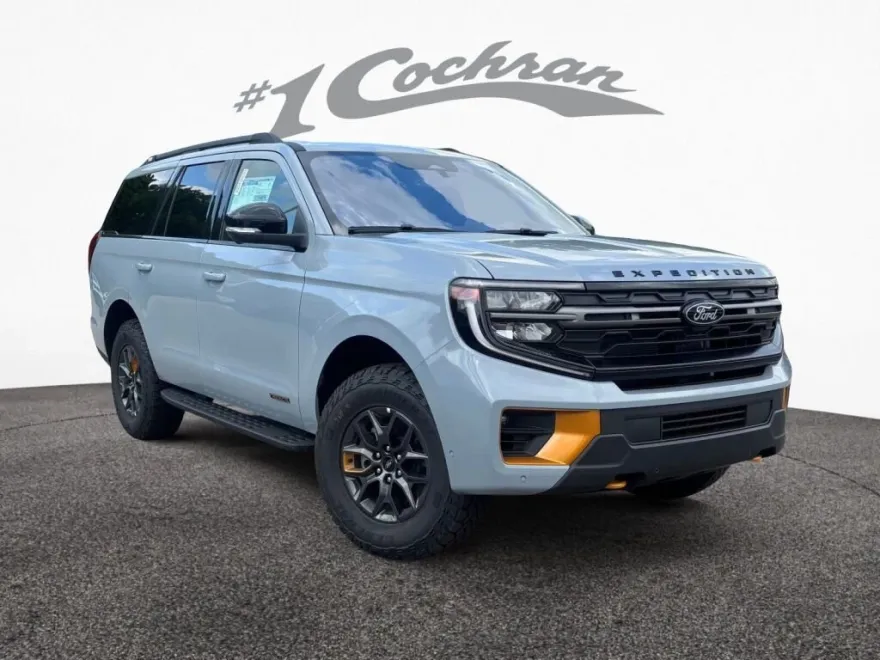 2025 Ford Expedition photo 1