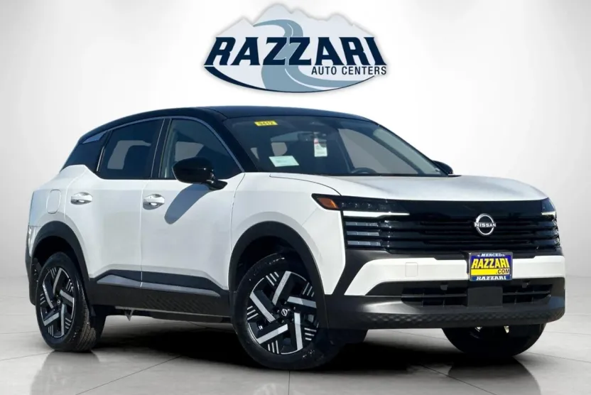 2025 Nissan Kicks SV photo 1
