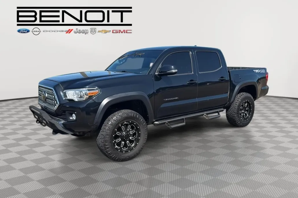 2019 Toyota Tacoma Double Cab TRD Off-Road photo 1