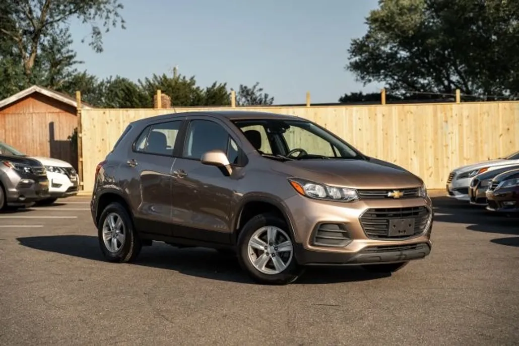 2018 Chevrolet Trax LS photo 1