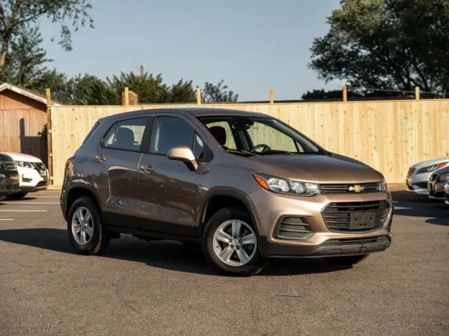 2018 Chevrolet Trax LS photo 1