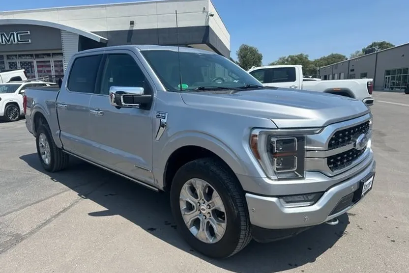 2023 Ford F-150 Platinum photo 1